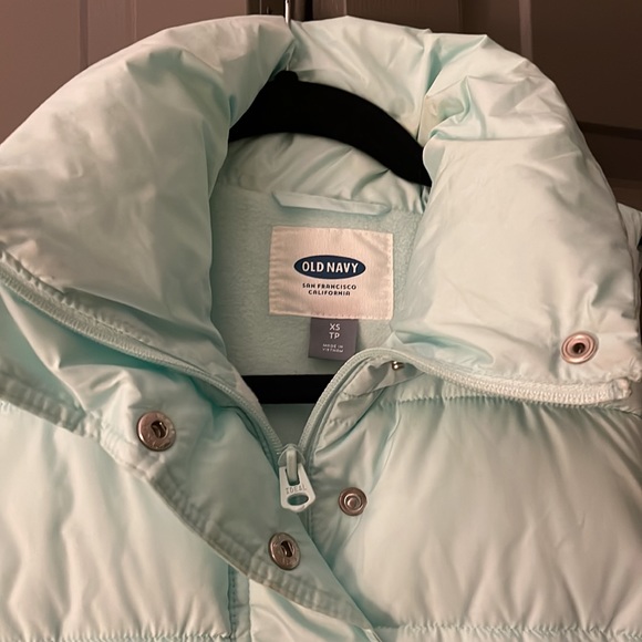 Old Navy puffer vest sea foam green. - Picture 3 of 8